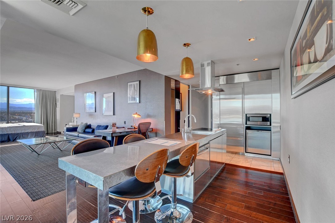 Photo 3 of 4381 W Flamingo Road #1121