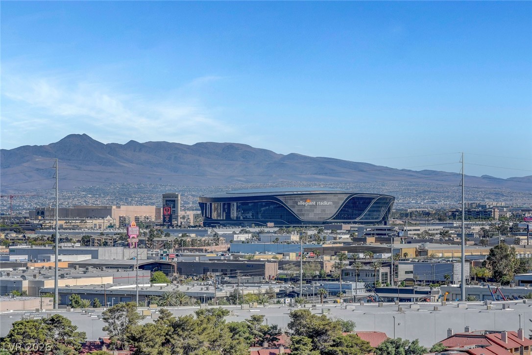 Photo 29 of 33, 4381 W Flamingo Road #1121