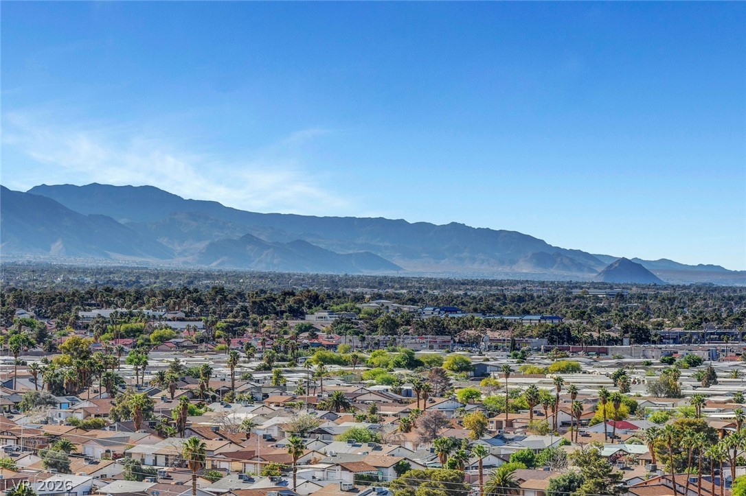 Photo 30 of 33, 4381 W Flamingo Road #1121
