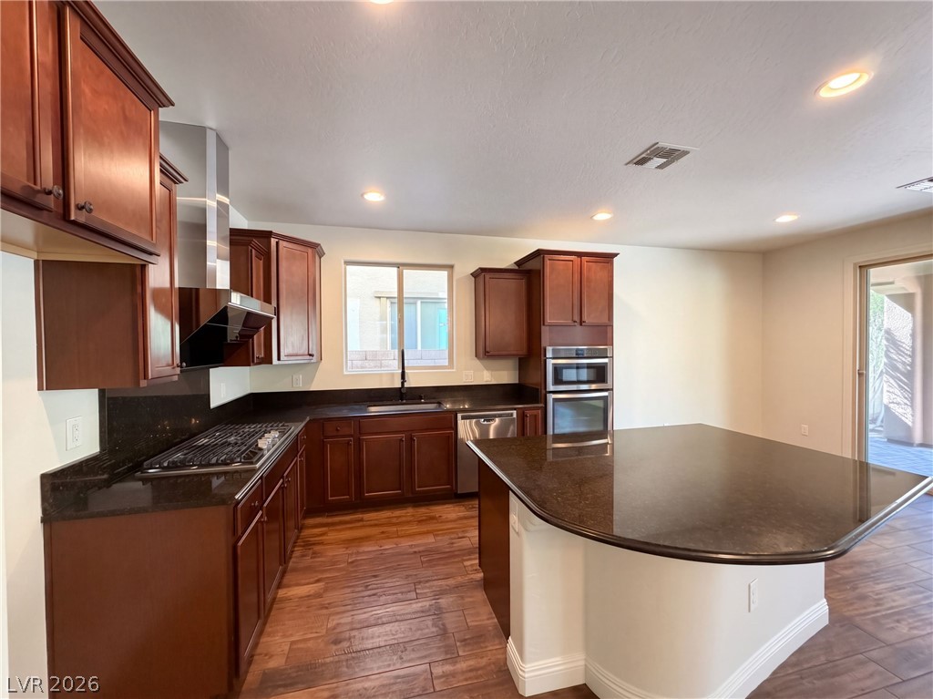 Photo 6 of 28, 31 Berneri Drive