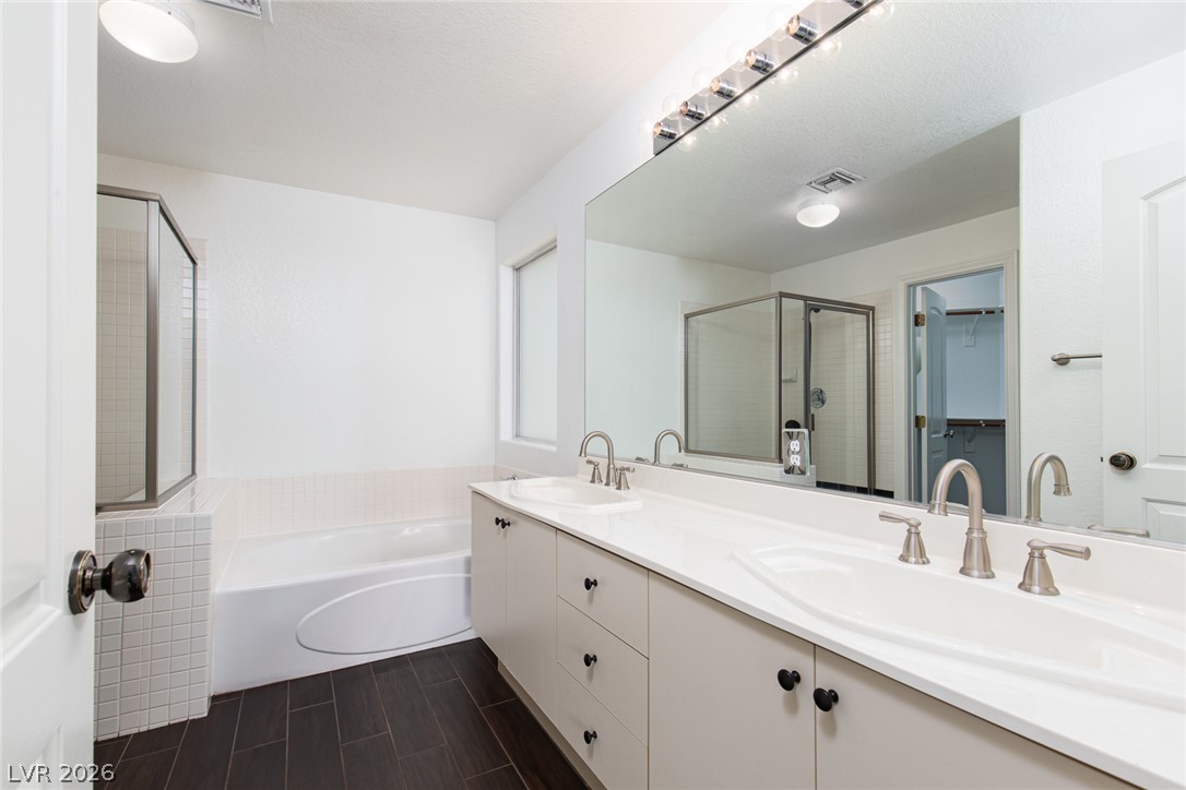 Photo 11 of 37, 7625 Valley Green Drive #201