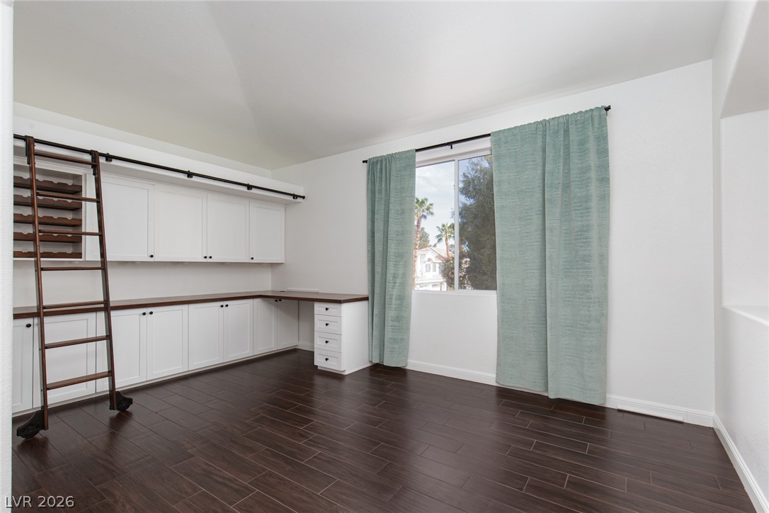 Photo 13 of 37, 7625 Valley Green Drive #201