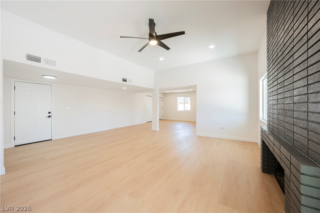 Photo 9 of 21, 2454 Winterwood Boulevard