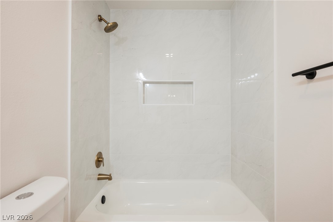 Photo 14 of 21, 2454 Winterwood Boulevard