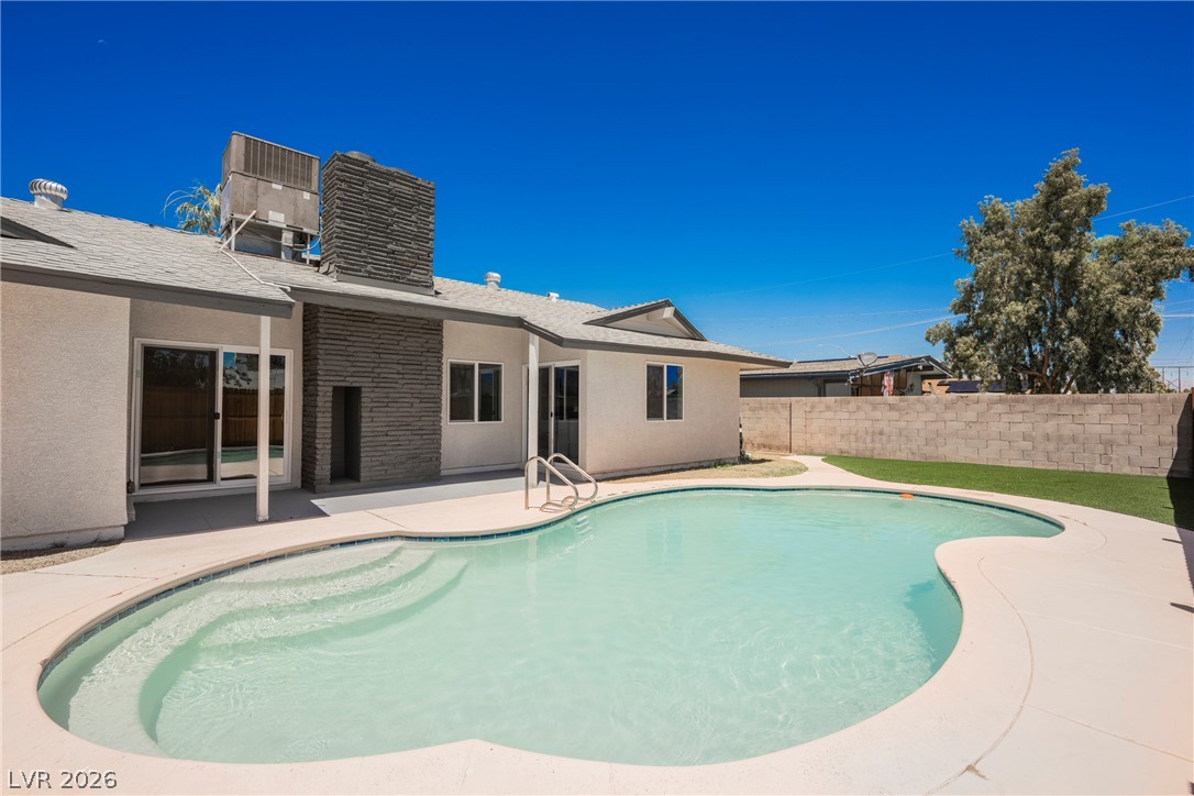 Photo 3 of 2454 Winterwood Boulevard