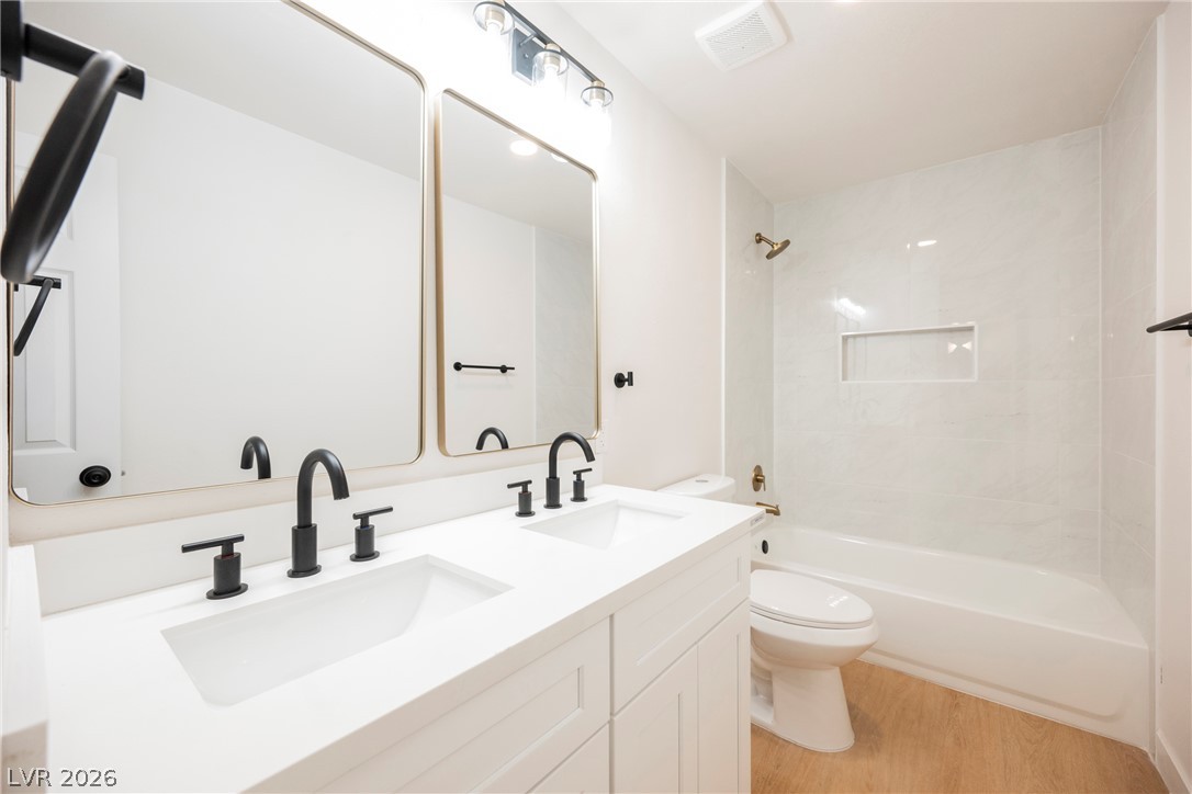 Photo 4 of 2454 Winterwood Boulevard