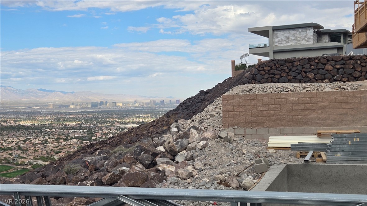 Photo 12 of 15, 547 Cityview Ridge Drive