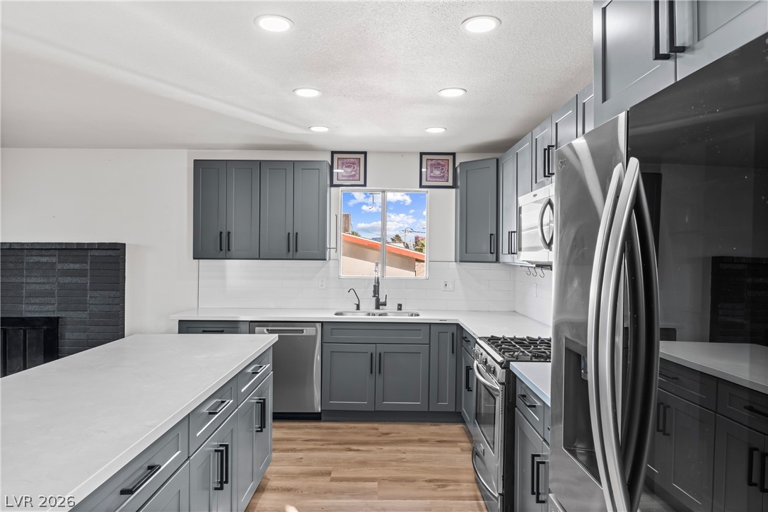 Photo 7 of 37, 5077 Stampa Avenue
