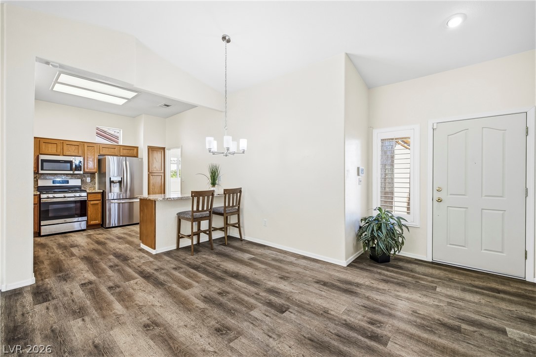 Photo 7 of 33, 3021 Treesdale Drive