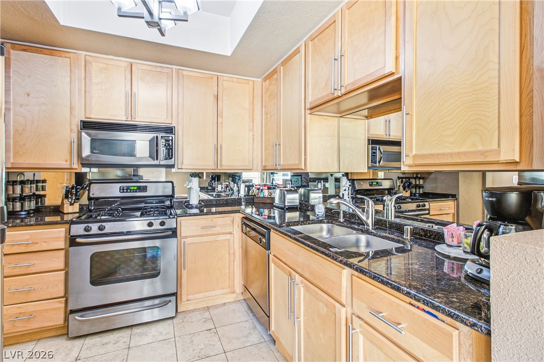Photo 8 of 29, 210 E Flamingo Road #330