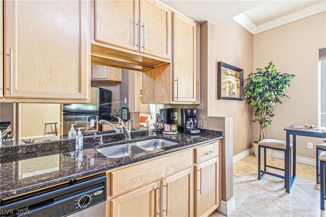 Photo 9 of 29, 210 E Flamingo Road #330