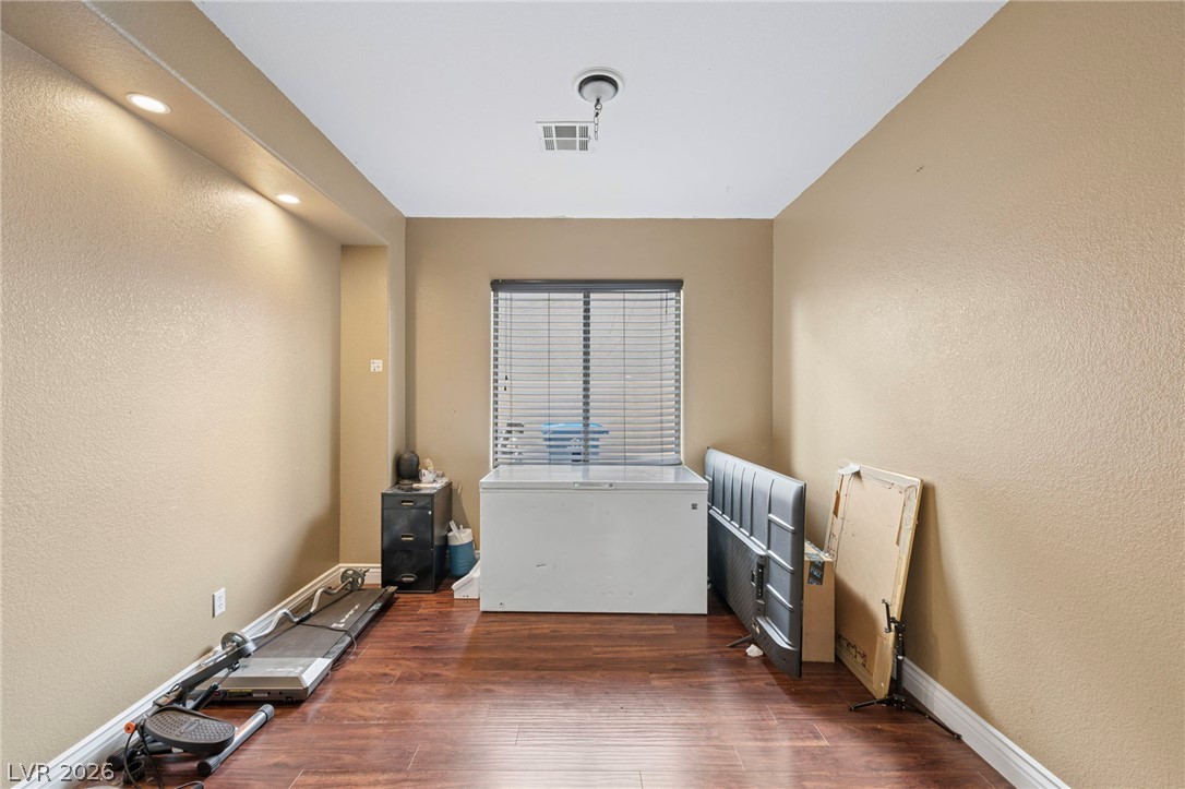 Photo 9 of 42, 3648 Remington Grove Avenue