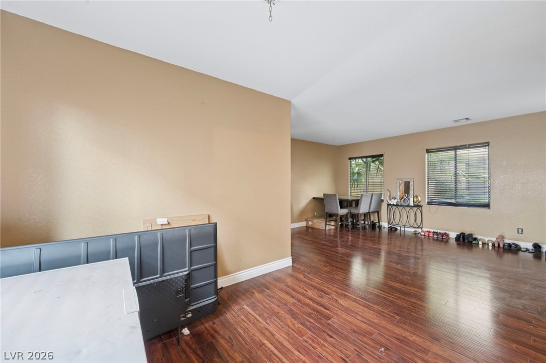 Photo 10 of 42, 3648 Remington Grove Avenue
