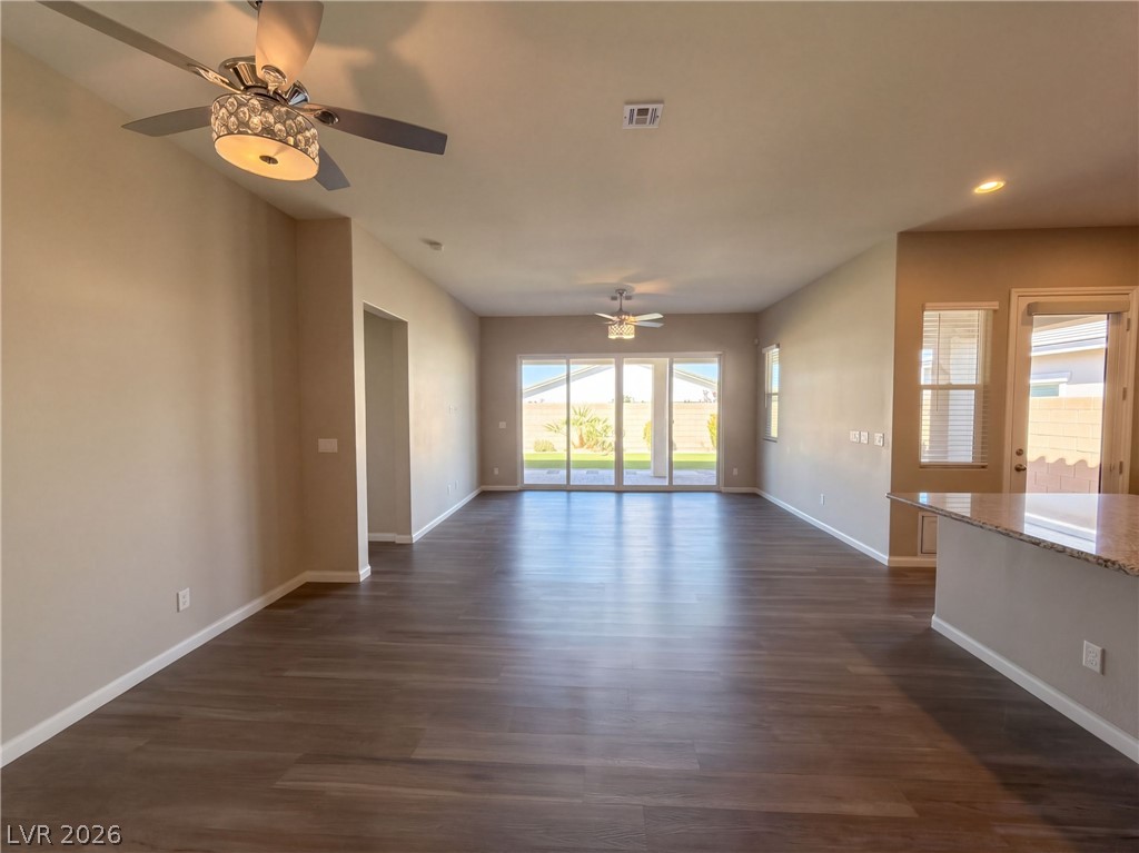 Photo 11 of 33, 10138 Tamberlaine Avenue