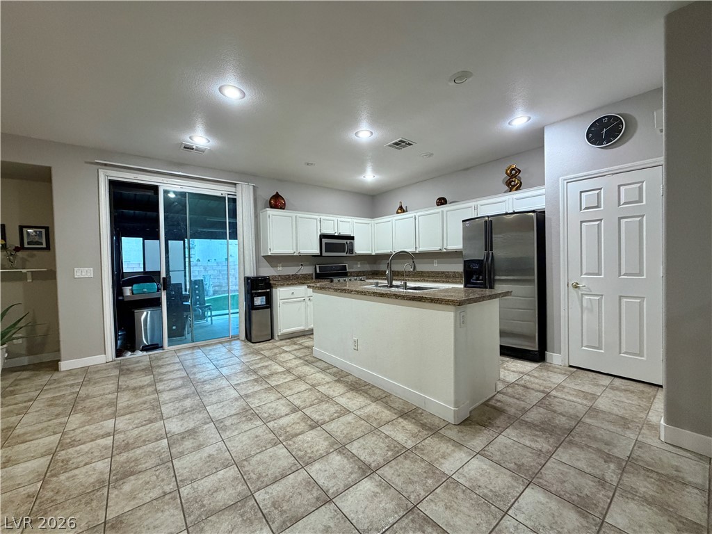 Photo 19 of 49, 8345 Palace Heights Avenue