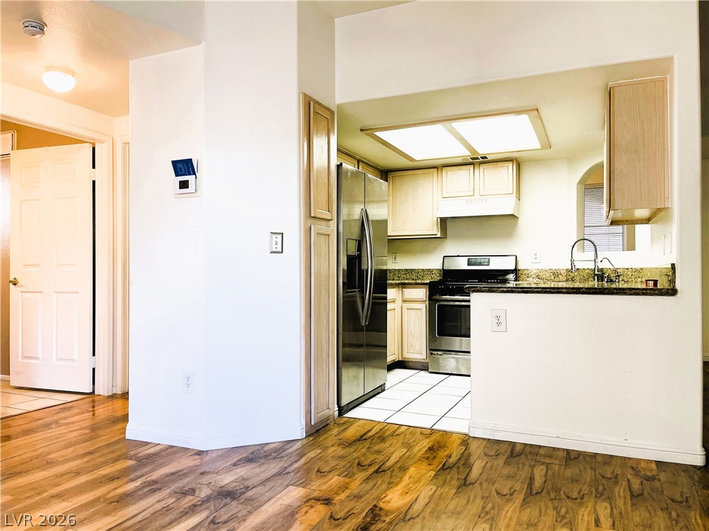 Photo 6 of 20, 6820 San Ricardo Avenue #104