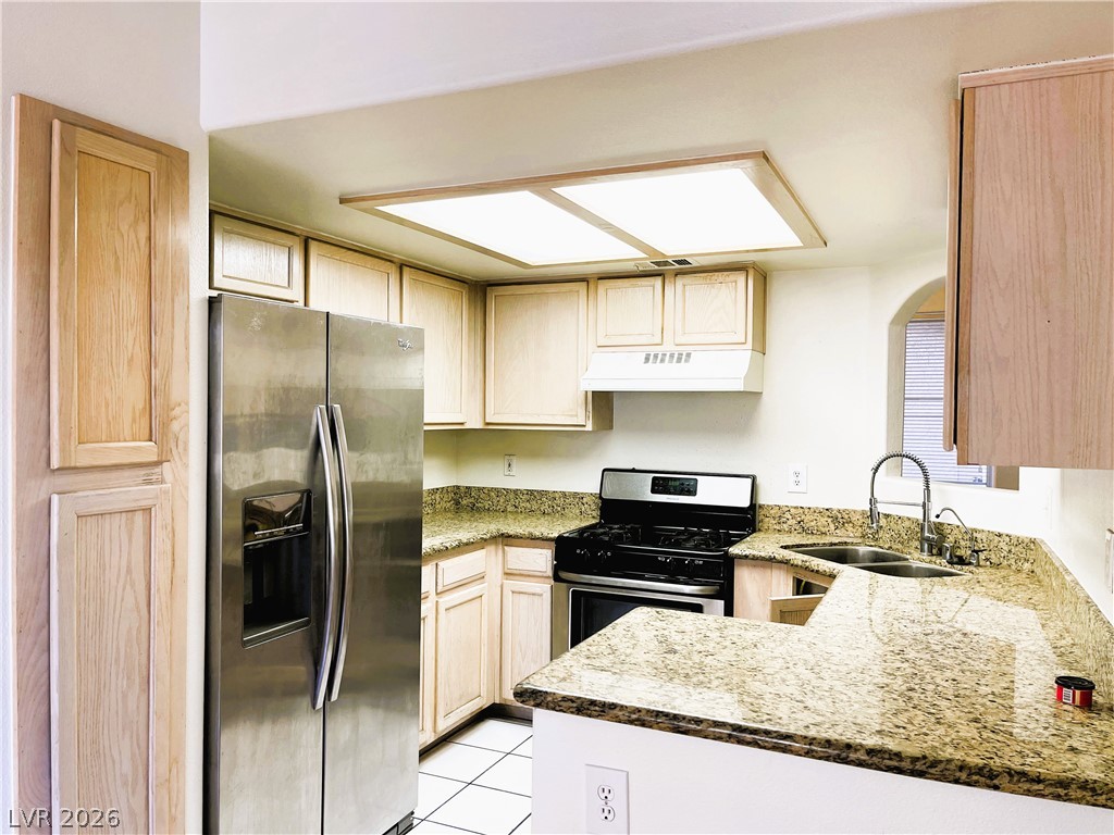 Photo 7 of 20, 6820 San Ricardo Avenue #104