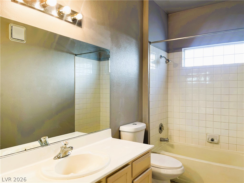 Photo 14 of 20, 6820 San Ricardo Avenue #104