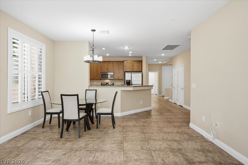 Photo 6 of 29, 5343 Progresso Street
