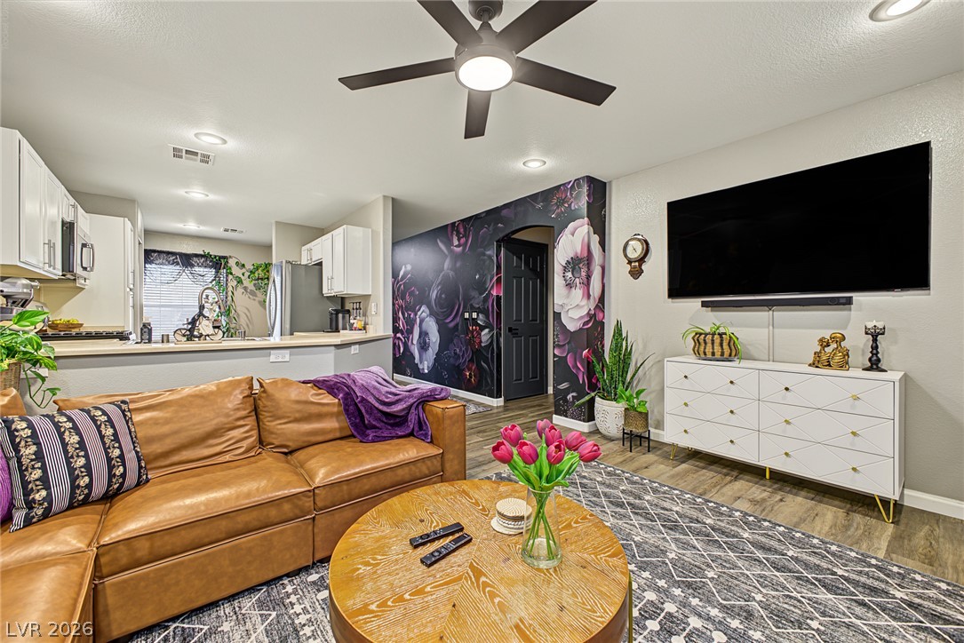Photo 2 of 6221 Chert Avenue
