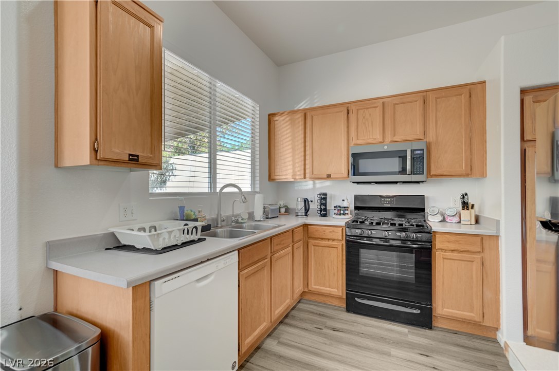 Photo 15 of 40, 5215 Wild Orchid Street