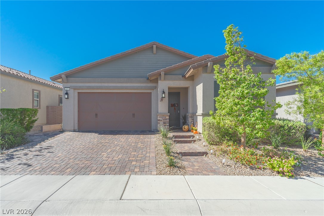 677 Sunlight Hill Street, Henderson
