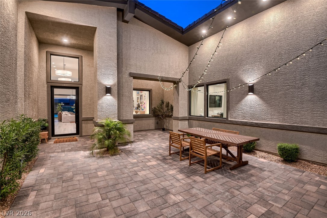 Photo 14 of 49, 8310 W Camero Avenue