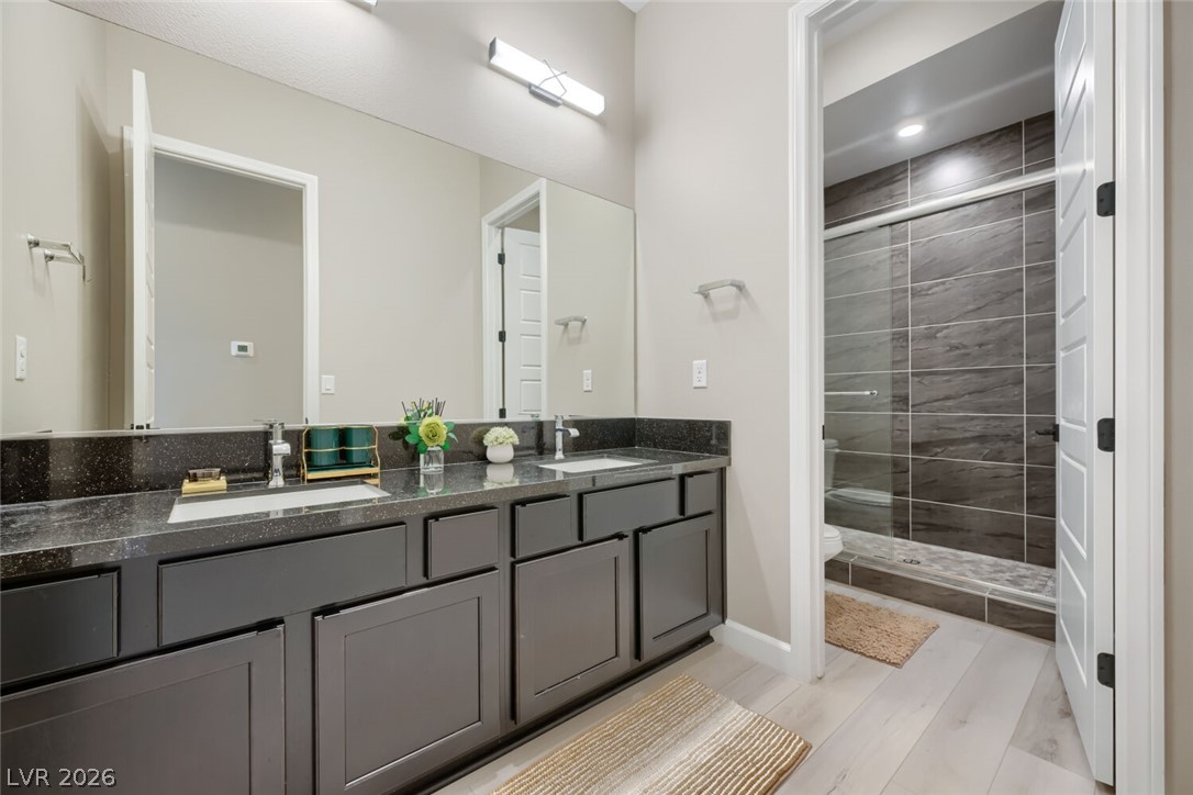 Photo 36 of 49, 8310 W Camero Avenue