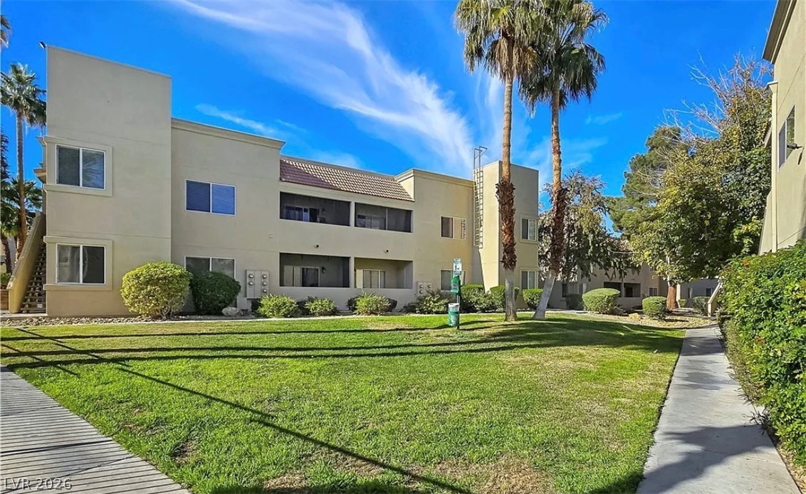 Photo 6 of 9, 1854 N Decatur Boulevard #103