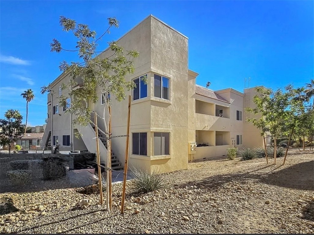 Photo 7 of 9, 1854 N Decatur Boulevard #103