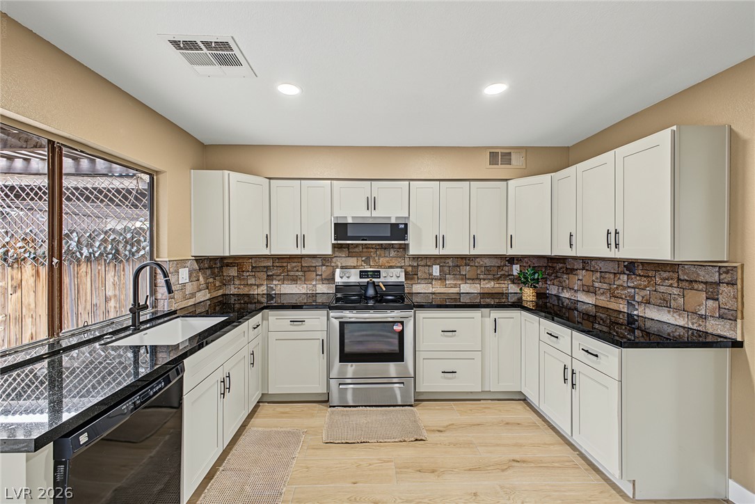 Photo 10 of 27, 3268 Liahona Way
