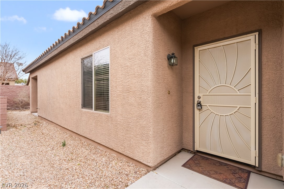 Photo 4 of 6072 Corbin Avenue