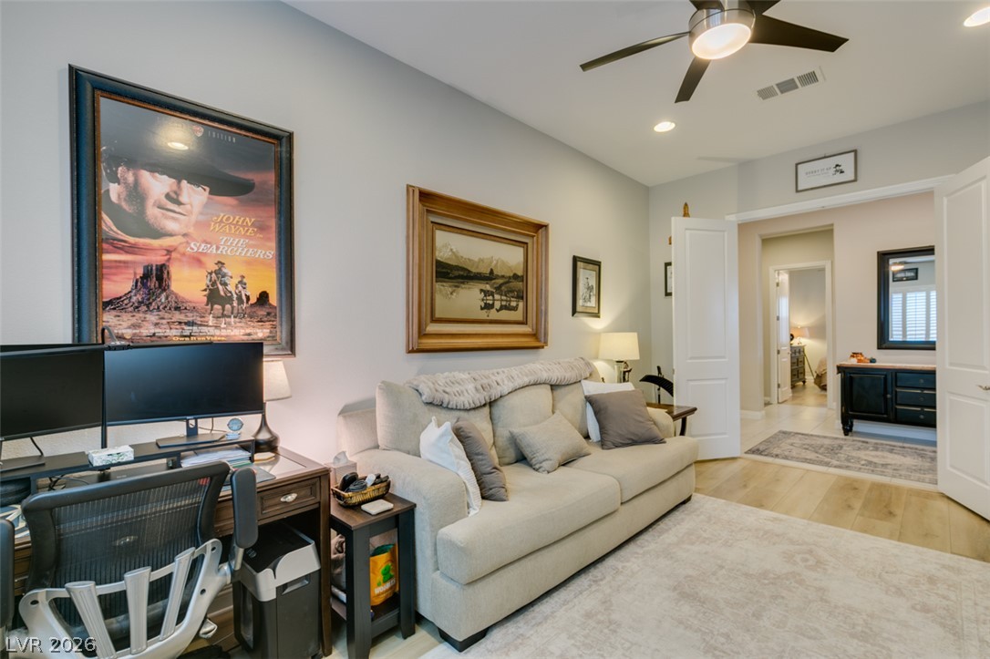 Photo 7 of 52, 7326 Winesburg Street