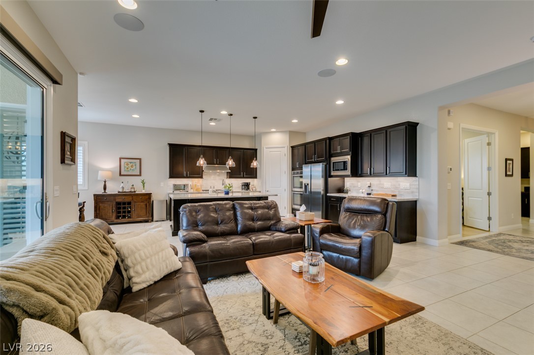 Photo 17 of 52, 7326 Winesburg Street