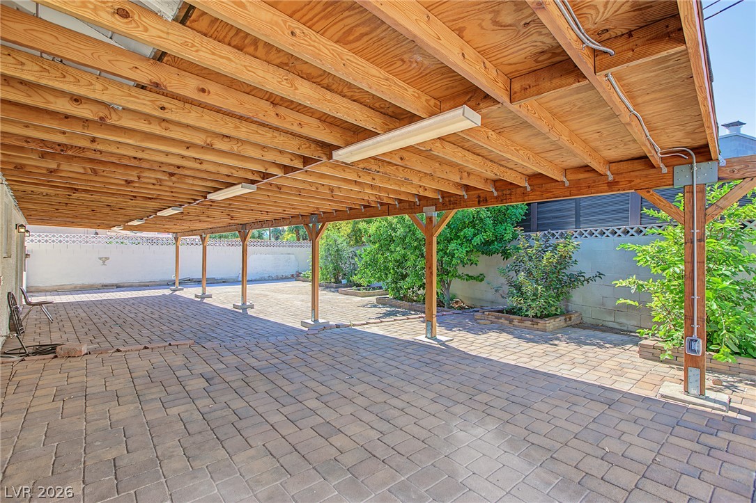 Photo 8 of 37, 1716 Kiltie Way