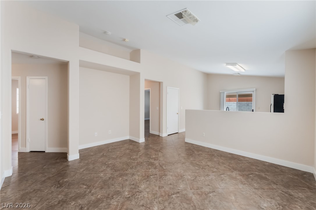 Photo 6 of 40, 5424 Eagle Claw Avenue