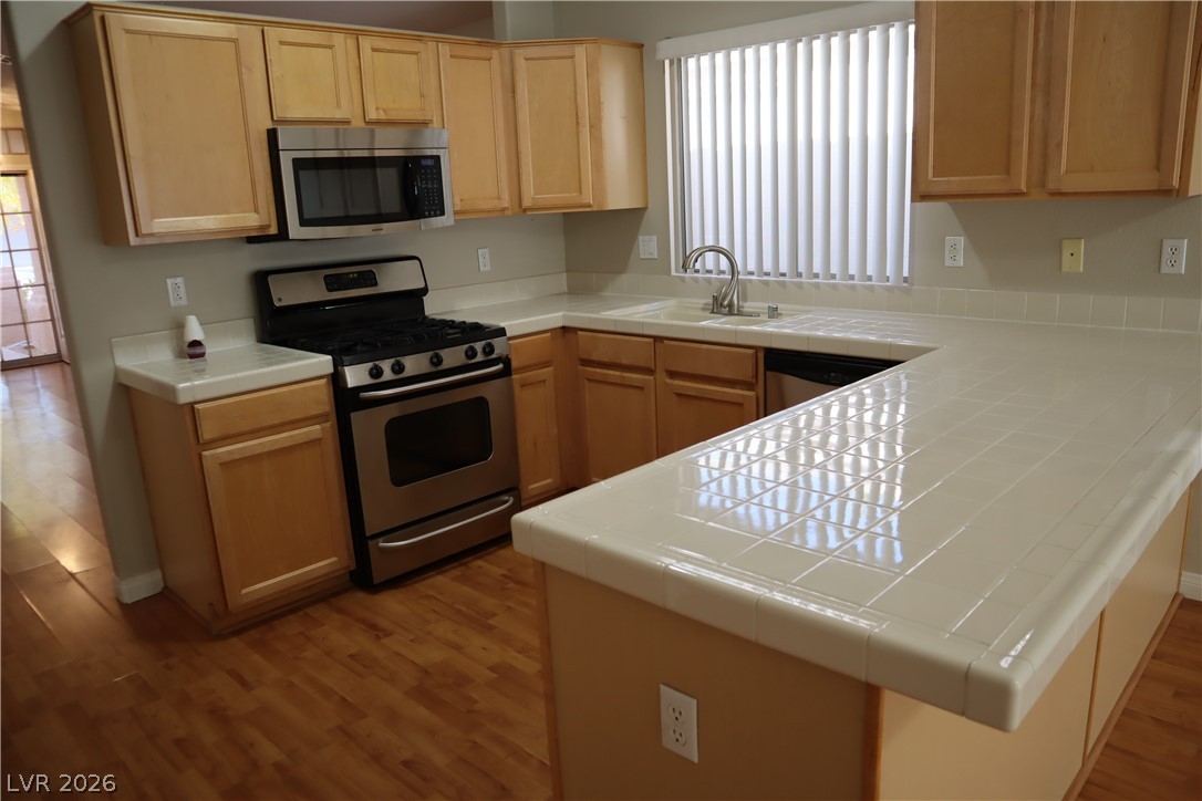 Photo 7 of 27, 2580 Spruce Creek Drive