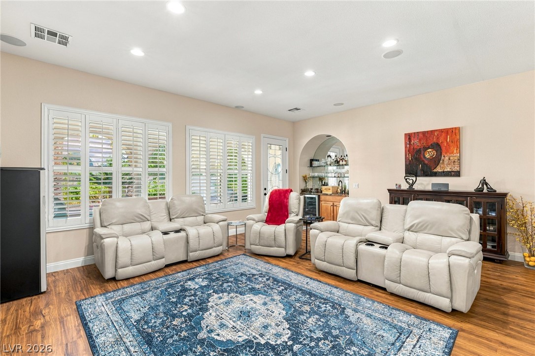 Photo 11 of 33, 3364 Saddlebrook Street
