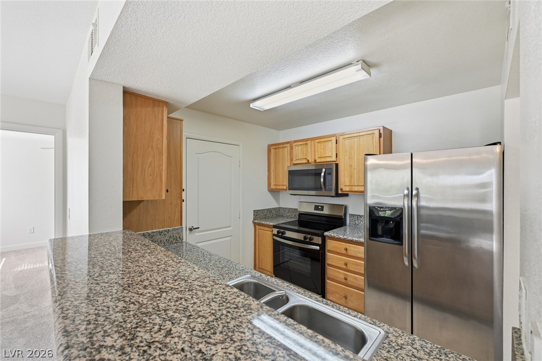 Photo 17 of 33, 5055 W Hacienda Avenue #2023