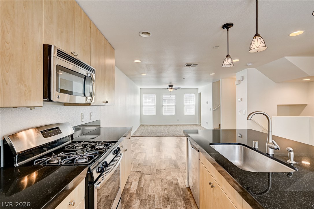 Photo 17 of 54, 9050 W Tropicana Avenue #1032