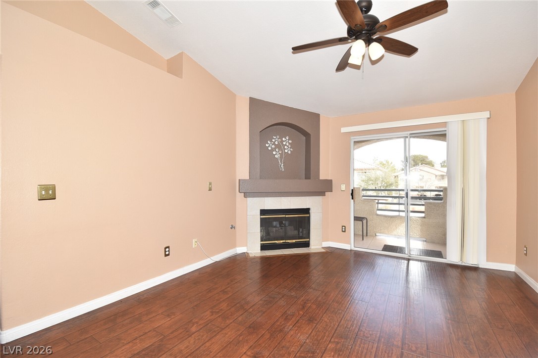 Photo 4 of 5415 W Harmon Avenue #2135