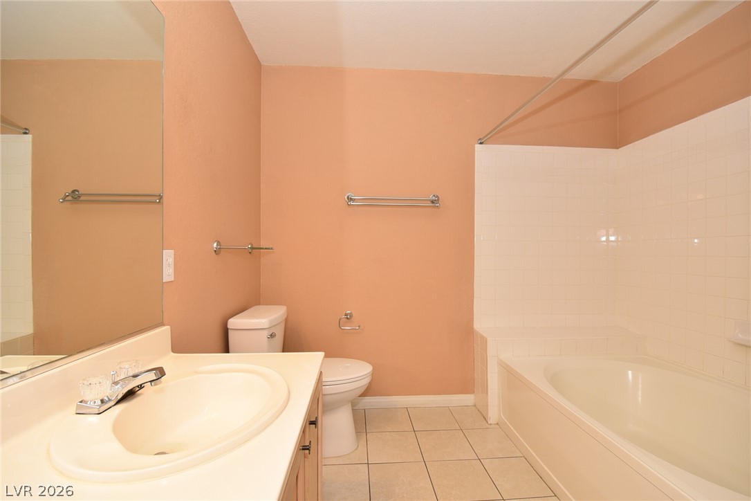 Photo 7 of 13, 5415 W Harmon Avenue #2135