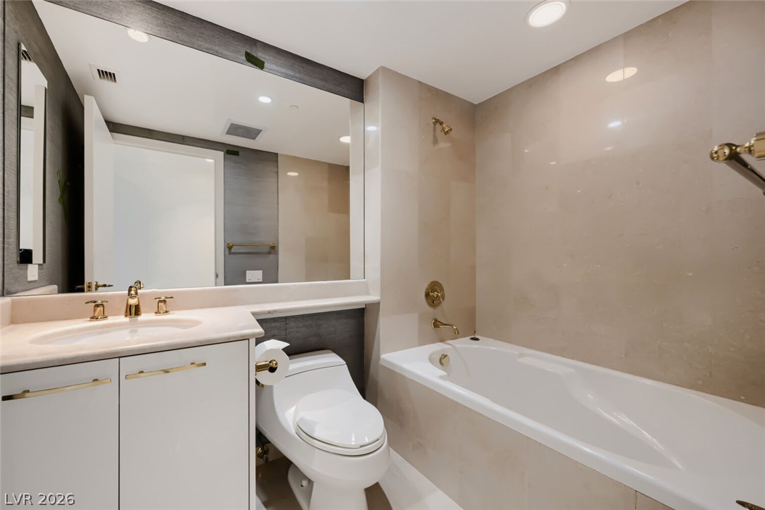 Photo 15 of 17, 2877 Paradise Road #1404