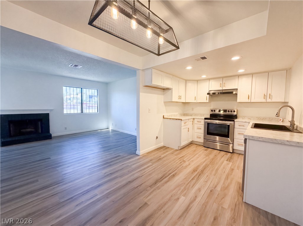 Photo 4 of 1701 E Katie Avenue #83