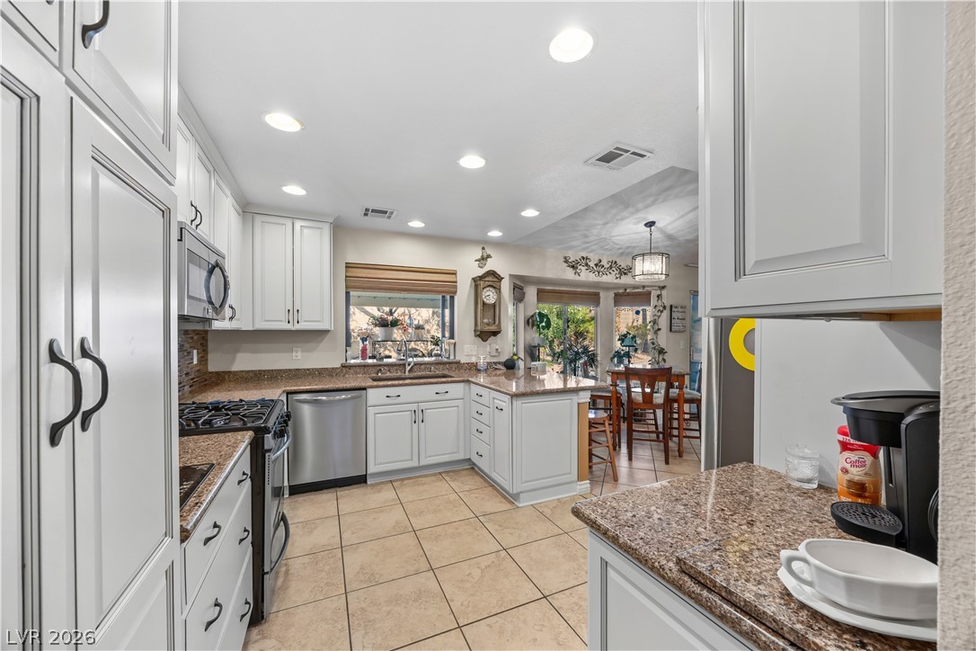 Photo 14 of 31, 3729 Rockland Drive