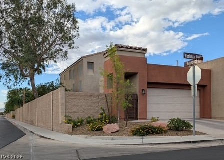 Photo 2 of 195 Woolman Rink Avenue