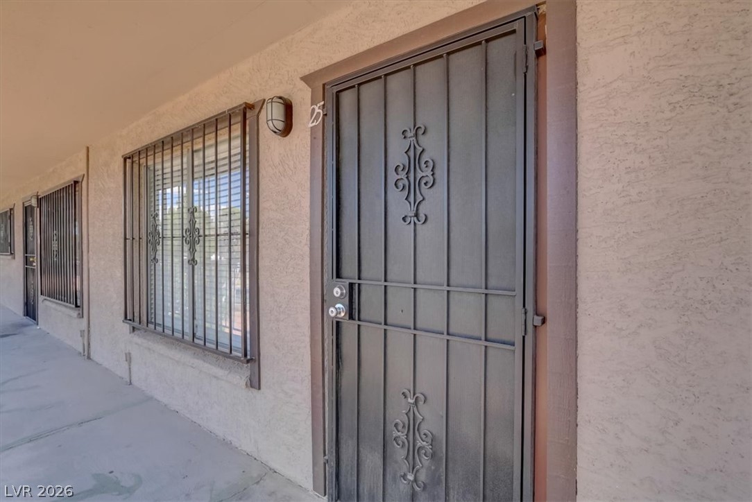 Photo 4 of 555 S Royal Crest Circle #25