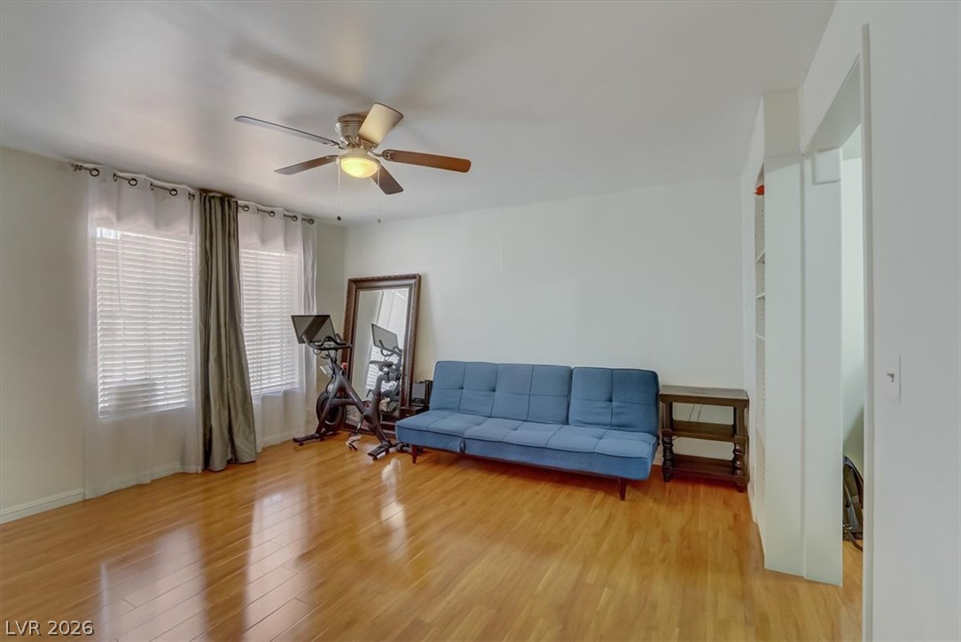 Photo 6 of 26, 555 S Royal Crest Circle #25