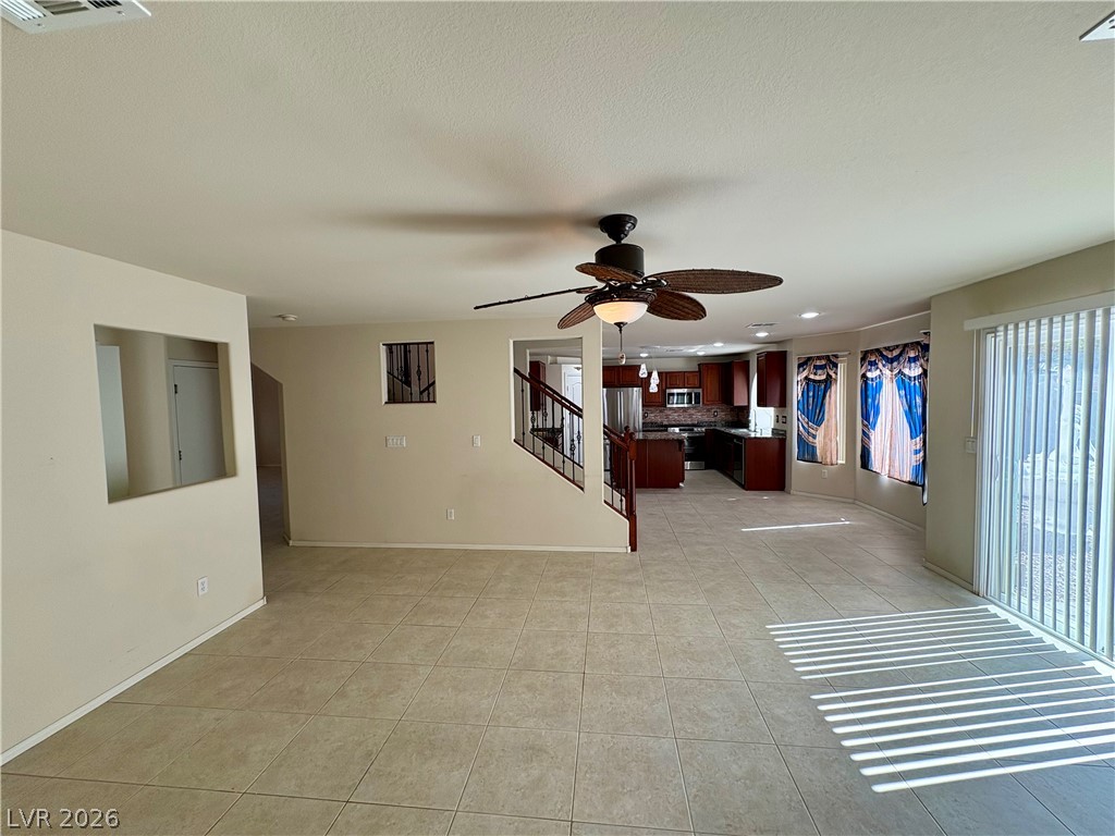 Photo 13 of 46, 345 Orchid Oasis Avenue