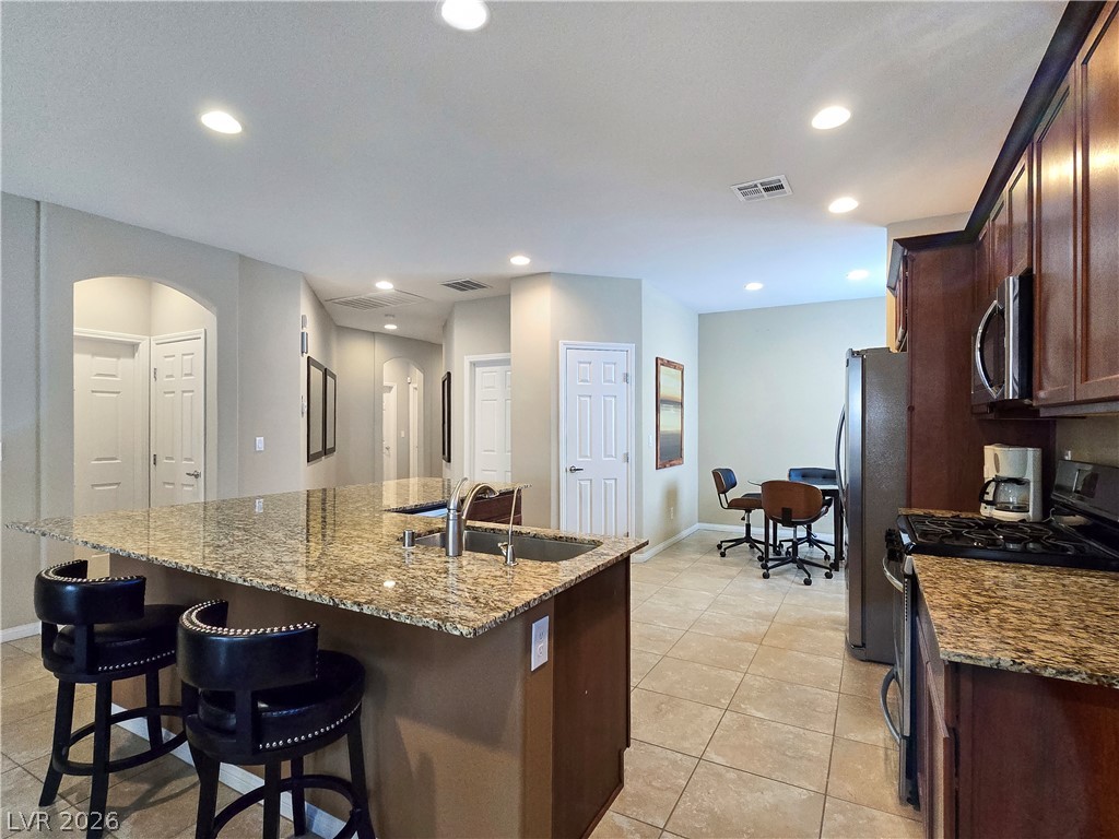 Photo 13 of 41, 2110 Hunt Woods Court